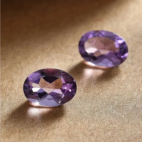 Amethyst Gemstones 1.20 Carats - Picture 1 of 5